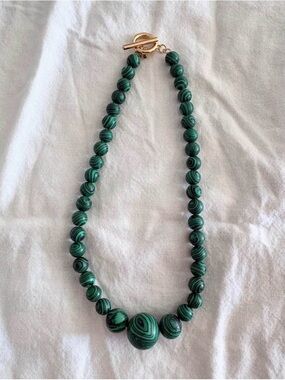Green Malachite Bead Necklace with Gold Toggle Clasp